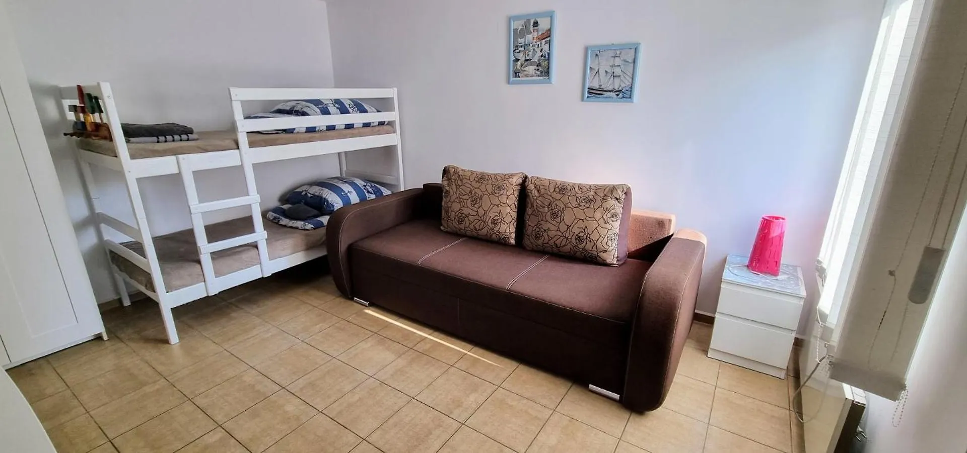 Kwatera prywatna Pokoje gościnne i apartament MONIKA- 10 min do plaży, bon turystyczny Kołobrzeg